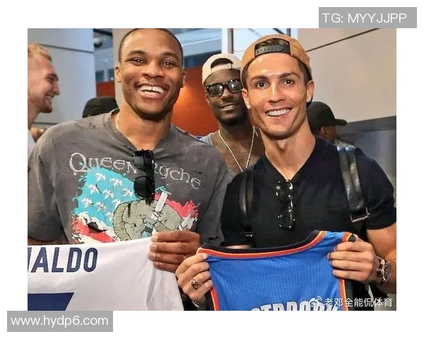 NBA球星亲访足球世界探索跨界合作与运动魅力 NBA球星亲访足球世界探索跨界合作与运动魅力