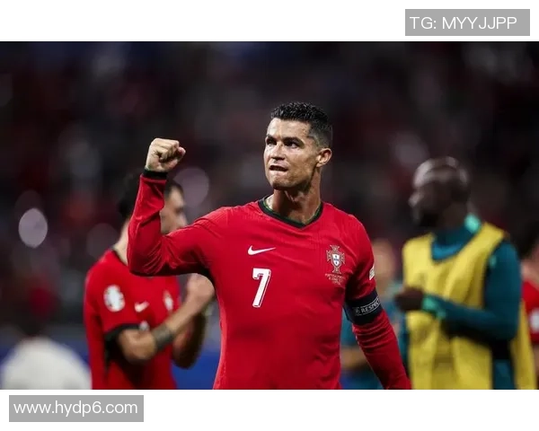 C罗:从球场传奇到全球影响力的足球巨星之路 C罗:从球场传奇到全球影响力的足球巨星之路