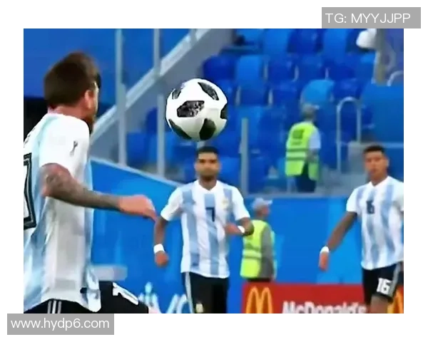 《挑战你的足球知识极限 猜球星100带你领略足球世界的魅力》