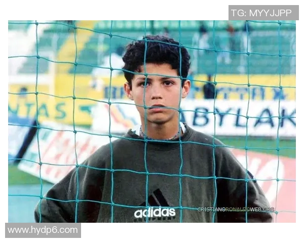 从足球球星童年照看谁小时候最帅 谁的成长最让人惊艳