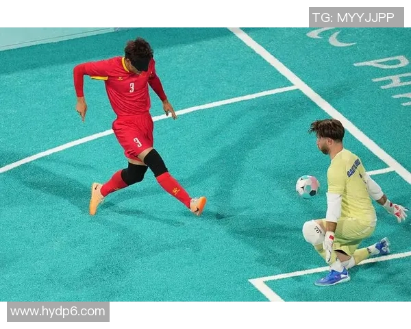 戴眼罩的足球球星是谁 揭秘这位因伤带眼罩比赛的传奇人物