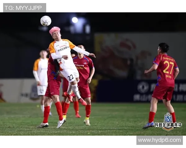 球星归来点燃热血足球梦想 再度征战绿茵场创造辉煌时刻 球星归来点燃热血足球梦想 再度征战绿茵场创造辉煌时刻