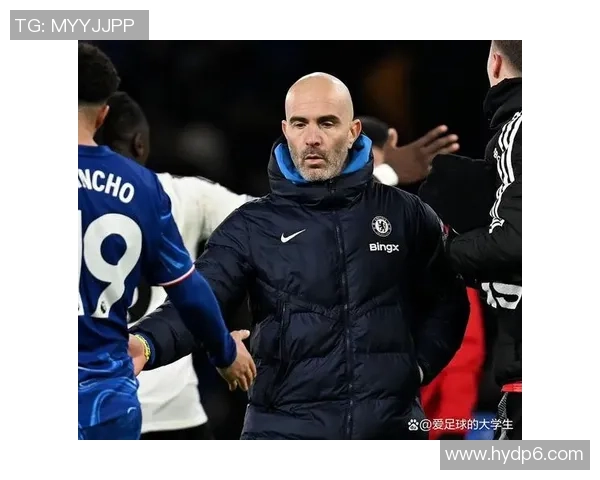 足球巨星伤情加重拄拐杖现身 伤病背后暗藏职业生涯隐忧