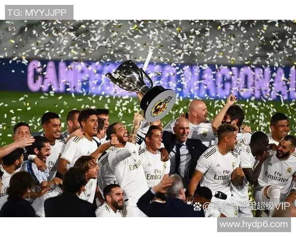 足球星空之门：探索全球顶级赛事背后的故事与辉煌瞬间